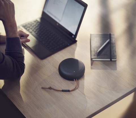 Bang & Olufsen BeoPlay A1 2nd Edition Głośnik przenośny bezprzewodowy Bluetooth 60 Watt dwukierunkowy Antracyt Bang & Olufsen BeoPlay A1 2nd Edition Głośnik przenośny bezprzewodowy Bluetooth 60 Watt dwukierunkowy Antracyt