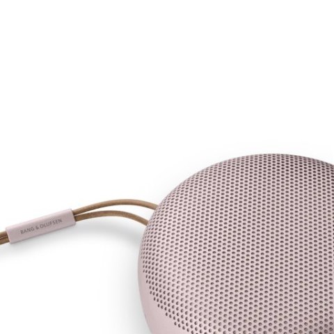 Głośnik Bang & Olufsen BeoSound A1 - 2nd Gen - Przenośny - Bezprzewodowy - Bluetooth 5.1 - Kontrolowany przez aplikację - 60 Wat Głośnik Bang & Olufsen BeoSound A1 - 2nd Gen - Przenośny - Bezprzewodowy - Bluetooth 5.1 - Kontrolowany przez aplikację - 60 Wat