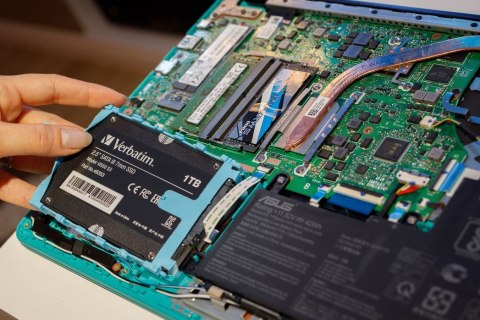 VERBATIM DYSK SSD VI550 S3 1TB 2.5" SATA III CZARNY 49353 VERBATIM DYSK SSD VI550 S3 1TB 2.5" SATA III CZARNY 49353