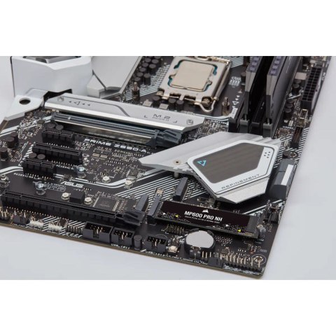 Corsair MP600 Pro NH 8TB, bez radiatora Corsair MP600 Pro NH 8TB, bez radiatora
