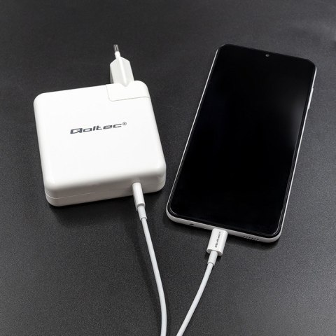 Qoltec Ładowarka sieciowa FAST 96W | 5-20V | 3- 4.7A | USB C PD | Laptop | Smartfon | Biała Qoltec Ładowarka sieciowa FAST 96W | 5-20V | 3- 4.7A | USB C PD | Laptop | Smartfon | Biała