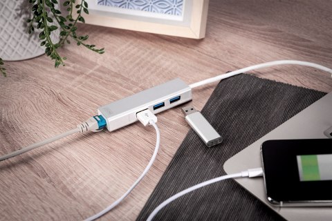 HUB 3-portowy USB 3.0 SuperSpeed z LANGigabit LAN adapter, aluminium HUB 3-portowy USB 3.0 SuperSpeed z LANGigabit LAN adapter, aluminium