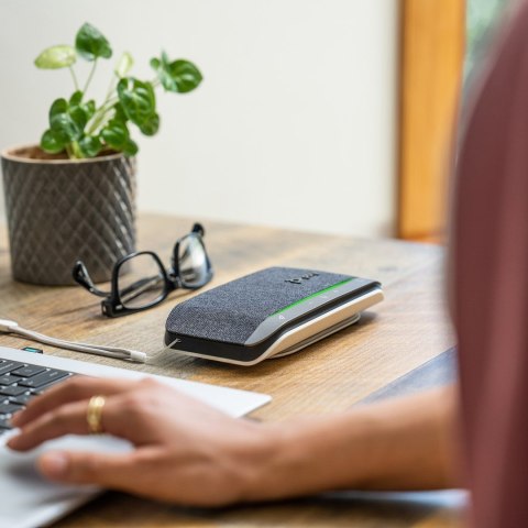 POLY Telefon konferencyjny Sync 20+ USB-C, zatwierdzony do współpracy z aplikacją Microsoft Teams POLY Telefon konferencyjny Sync 20+ USB-C, zatwierdzony do współpracy z aplikacją Microsoft Teams