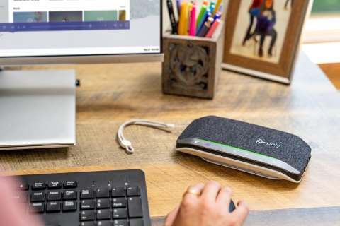 POLY Telefon konferencyjny Sync 20+ USB-C, zatwierdzony do współpracy z aplikacją Microsoft Teams POLY Telefon konferencyjny Sync 20+ USB-C, zatwierdzony do współpracy z aplikacją Microsoft Teams