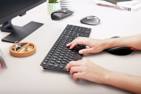CHERRY KW 9100 SLIM klawiatura Uniwersalne RF Wireless + Bluetooth QWERTZ Niemiecki Czarny CHERRY KW 9100 SLIM klawiatura Uniwersalne RF Wireless + Bluetooth QWERTZ Niemiecki Czarny