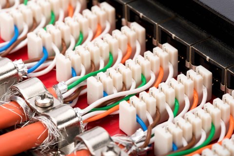 Digitus Panel krosowy desktop 12x RJ45, LSA poziom, kat.6A, ekranowany, czarny, prowadnica kabli Digitus Panel krosowy desktop 12x RJ45, LSA poziom, kat.6A, ekranowany, czarny, prowadnica kabli