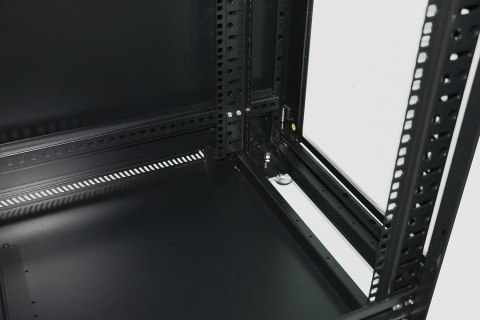 Extralink Szafa rack 32U 600x600 Czarna stojąca Extralink Szafa rack 32U 600x600 Czarna stojąca