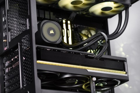 Actina iCUE 9800X3D/32GB/2TB/RX9070XT/850W Actina iCUE 9800X3D/32GB/2TB/RX9070XT/850W