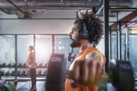 Bezprzewodowe słuchawki sportowe Philips TAA4216BK/00, czarne Bezprzewodowe słuchawki sportowe Philips TAA4216BK/00, czarne