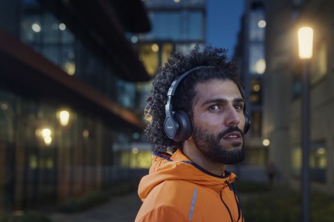 Bezprzewodowe słuchawki sportowe Philips TAA4216BK/00, czarne Bezprzewodowe słuchawki sportowe Philips TAA4216BK/00, czarne