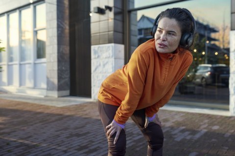 Bezprzewodowe słuchawki sportowe Philips TAA4216BK/00, czarne Bezprzewodowe słuchawki sportowe Philips TAA4216BK/00, czarne