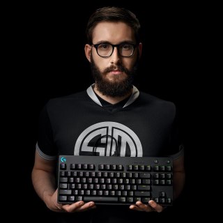 Klawiatura Logitech G915 LIGHTSPEED WRLS RGB MECH KB/GL CLICKY - CARBON US INTL