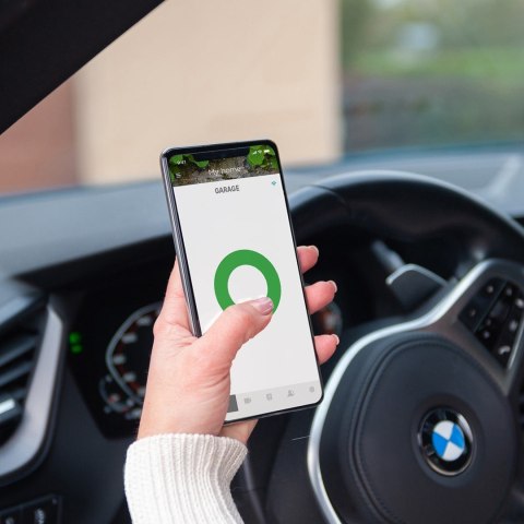 Yale Inteligentny sterownik do garażu 1x Smart Opener , 1x Door Position Sensor, 1x Magnes, 2x Dodatkowy kabel, 2x Taśma instala Yale Inteligentny sterownik do garażu 1x Smart Opener , 1x Door Position Sensor, 1x Magnes, 2x Dodatkowy kabel, 2x Taśma instala