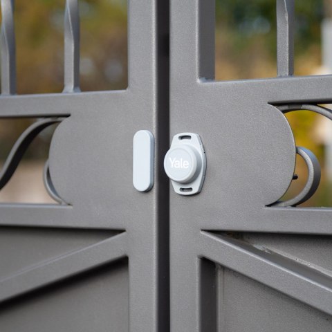 Yale Inteligentny sterownik do garażu 1x Smart Opener , 1x Door Position Sensor, 1x Magnes, 2x Dodatkowy kabel, 2x Taśma instala Yale Inteligentny sterownik do garażu 1x Smart Opener , 1x Door Position Sensor, 1x Magnes, 2x Dodatkowy kabel, 2x Taśma instala