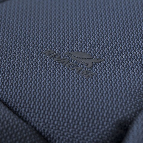 Plecak do notebooka 17,3" RIVACASE Tegel granatowy, z materiału woodpornego