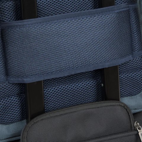 Plecak do notebooka 17,3" RIVACASE Tegel morski, z materiału woodpornego