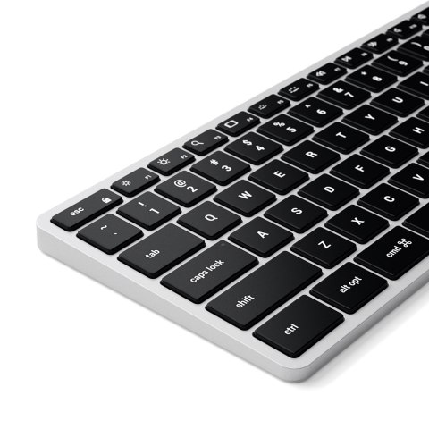 Satechi Slim X3 - klawiatura z układem numerycznym Bluetooth do czterech urządzeń USB-C (silver)