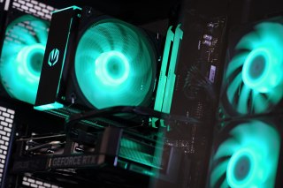 Actina View 7500F/32GB/1TB/RX9070/750W