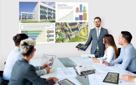 Epson EB-FH52 projektor danych 4000 ANSI lumenów 3LCD 1080p (1920x1080) Projektor pulpitowy Biały