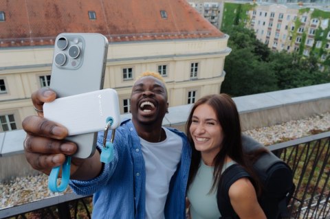 SSD 2TB Verbatim Pocket z dwoma pokrowcami biały i jasnoniebieski