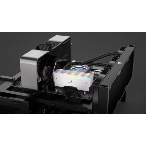 Pamięć RAM DDR5 96GB PC 6600 CL32 Corsair Zestaw (2x48GB) DOMIN. T RGB Wh sprzedaż detaliczna